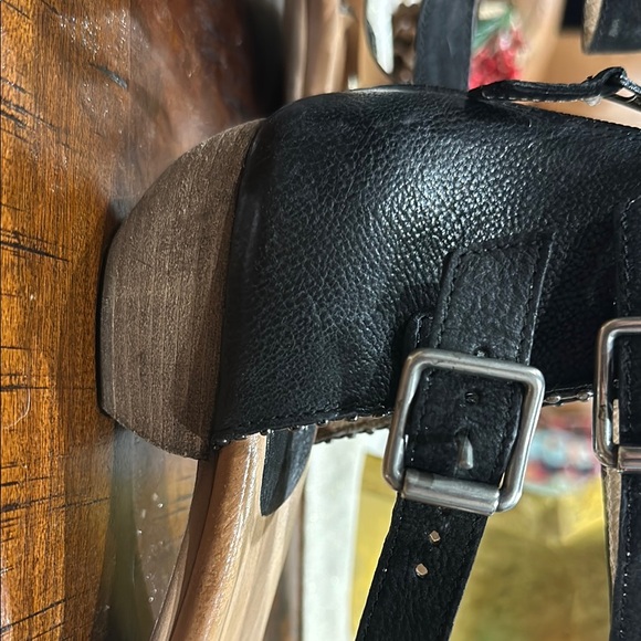 Miz Mooz Black Sandals - Picture 9 of 11